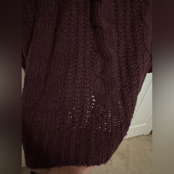 Charlotte Russe Burgundy Cable Knit Turtleneck Sweater – Size M - Picture 4 of 5